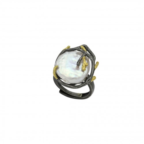 Black ring