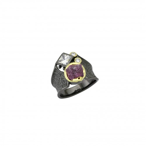 Black ring