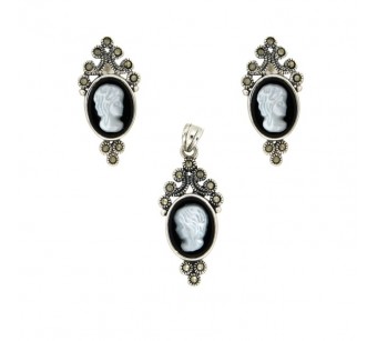 Silver marcasite jewellery set