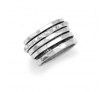 Silver spinning ring