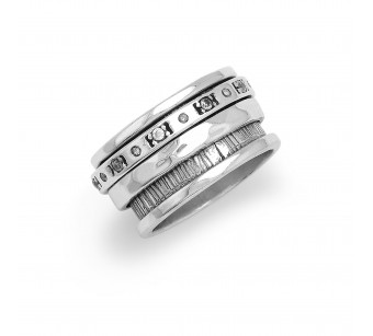 Spinning ring