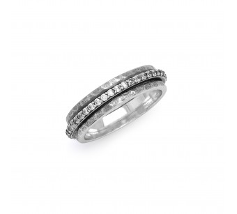 Silver spinning ring