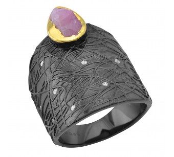 Black ring
