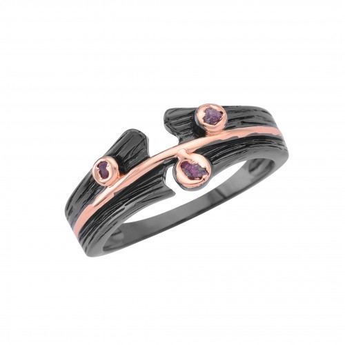 Black ring