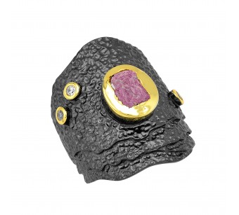 Black ring