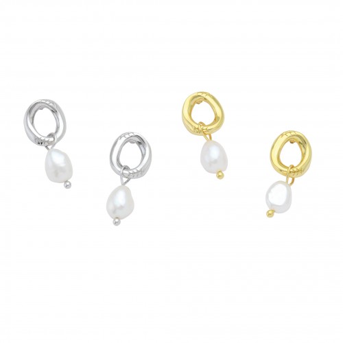 Loop Earrings with Pearl