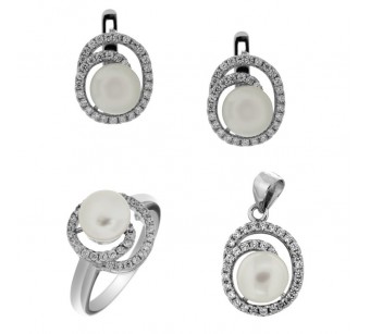 Silver jewellery set